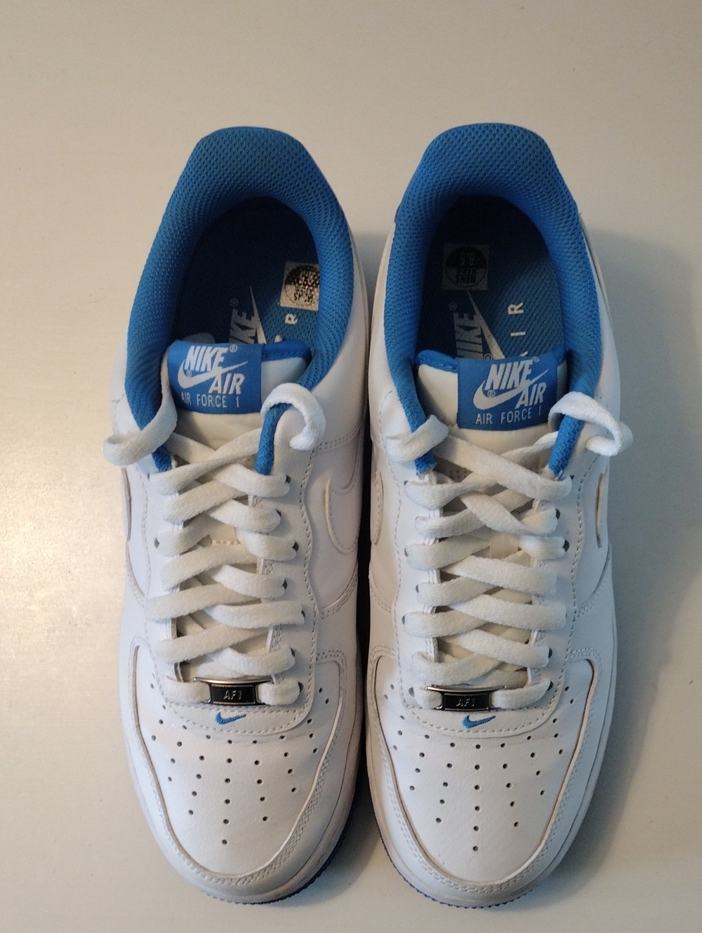 Nike Air Force 1 Low White with Blue Accents - Men's Sneakers Pre-owned